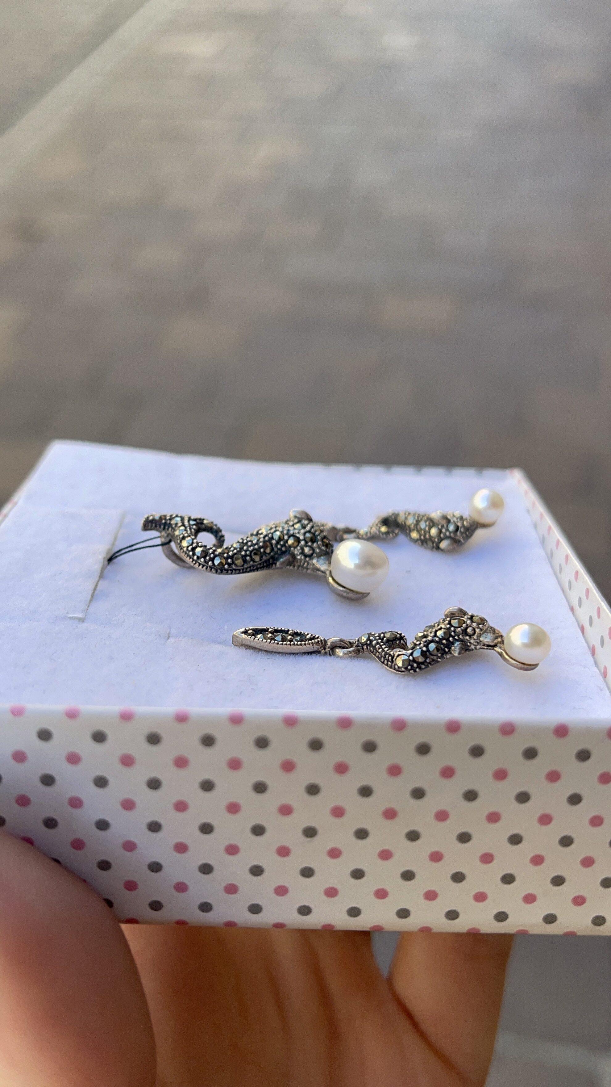 Srebrny komplet delfin z perłą - obrazek 2